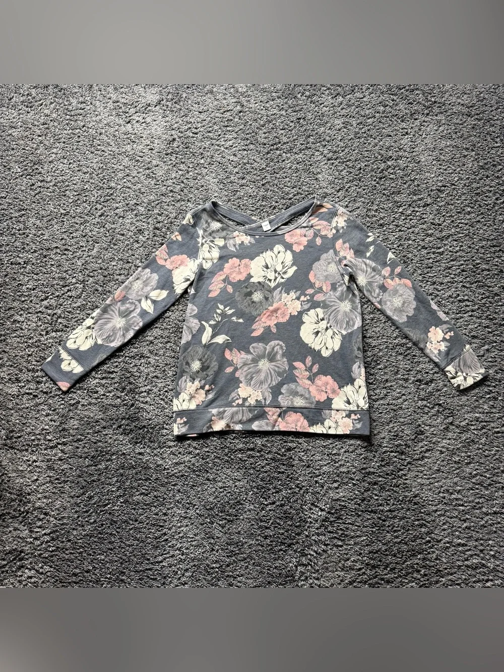 Old Navy Floral Long-Sleeve Tee - Gray with Pink & Cream Flowers